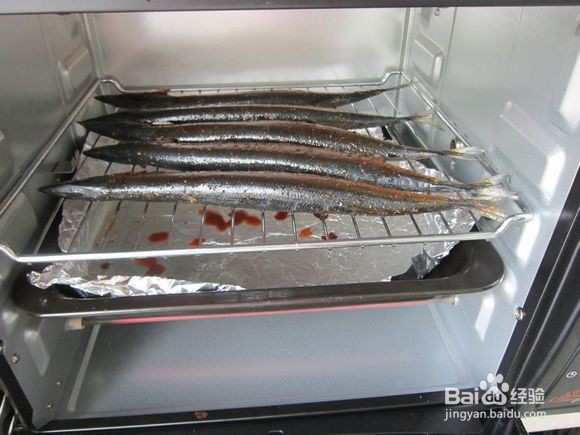 孜然烤秋刀鱼的做法