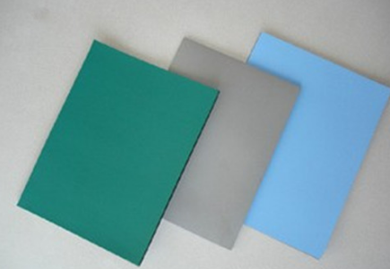 把印字的纸放在胶皮桌垫上好久，揭下来就印上了，怎么去掉啊