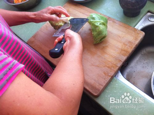 #我的拿手菜#教你烹饪美味的肉丝炒卷心菜