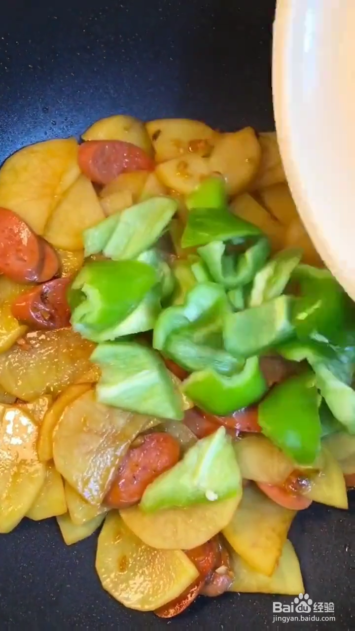 如何在家做出好吃下饭的干锅土豆片？