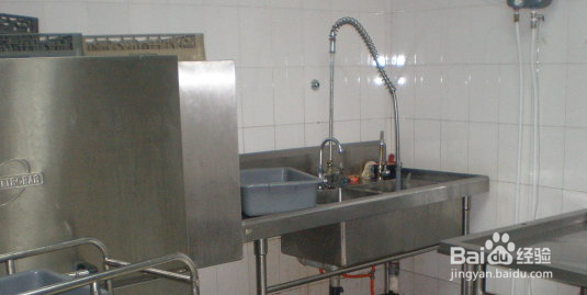 食堂餐具怎么清洗？