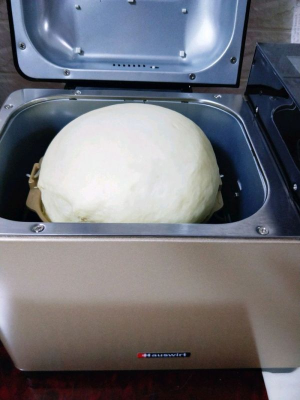 经典黑芝麻豆沙小面包