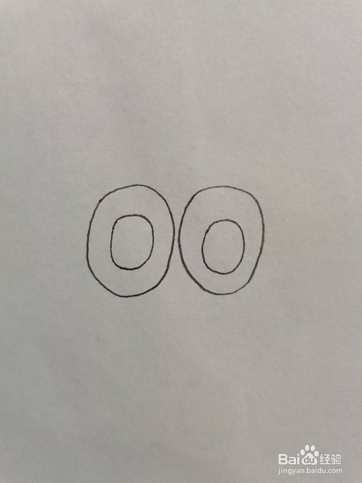 铅笔画大眼睛的猫咪