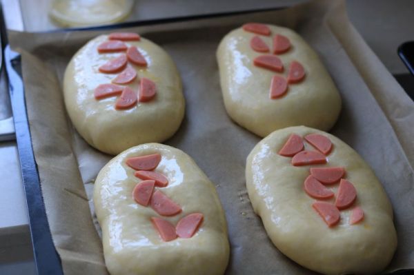 火腿沙拉早餐面包