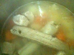 好喝的牛蒡排骨汤