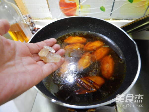 红绕鸡翅的做法