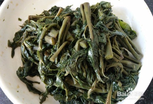 炸香椿鱼是怎么做的？家常教程