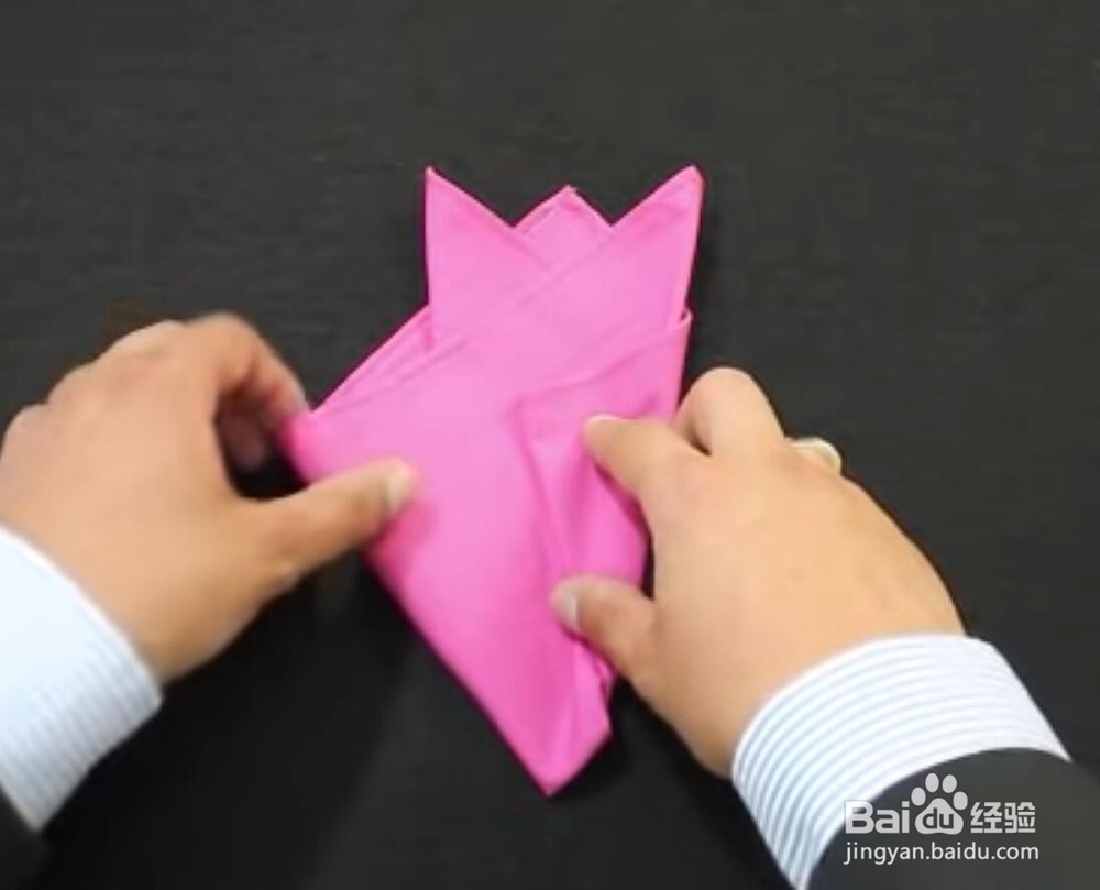 西服方巾叠法图解
