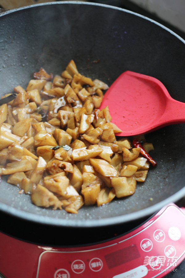 糖醋藕丁的做法