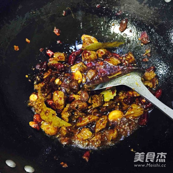 笋子烧牛肉的做法