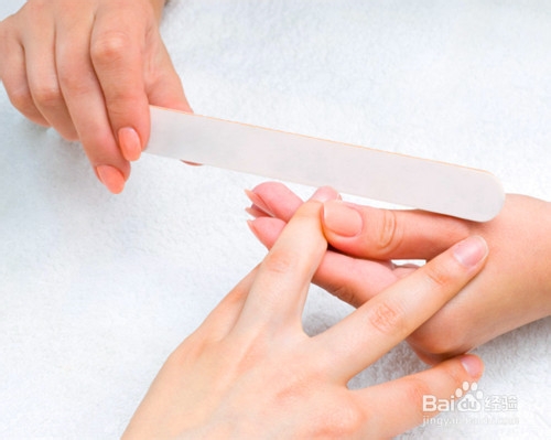 女生怎样选择做指甲