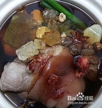 煮肘子的做法及配料