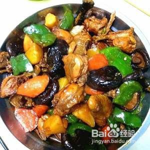 食补佳品胡萝卜香菇炖鸡的做法