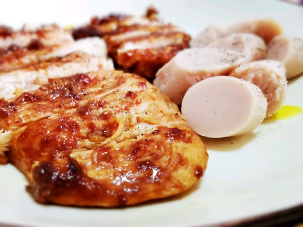 香煎蒜香黑椒鸡胸肉