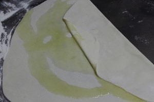 简单快手的美味葱油饼