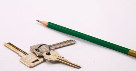 钥匙磨损打不开怎么办