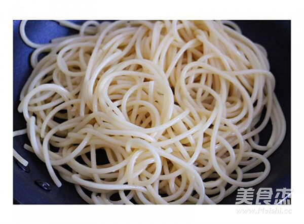 黑椒猪扒牛油果意面