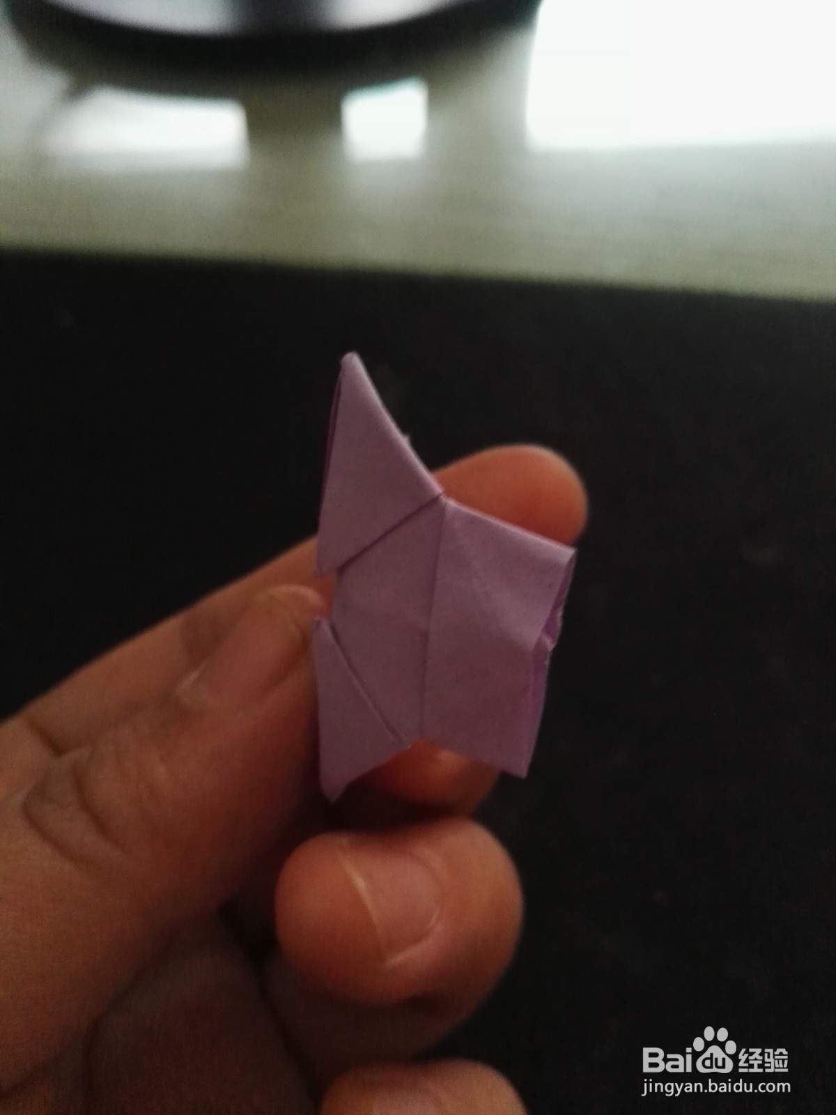 小男孩喜欢的小斧头的折法