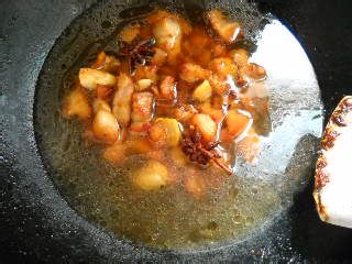 梅菜芋头红烧肉