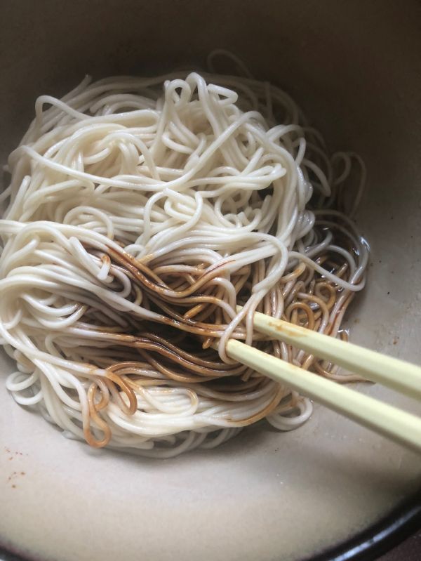 简易版葱油拌面