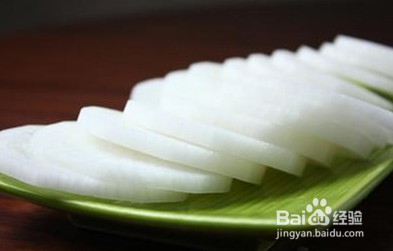 喉咙痛不吃药吃什么快速缓解?