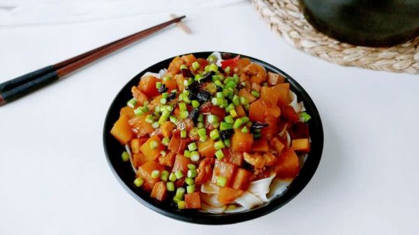 葱油蒜薹土豆肉