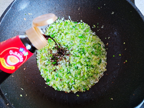 家常时蔬酸汤素饺