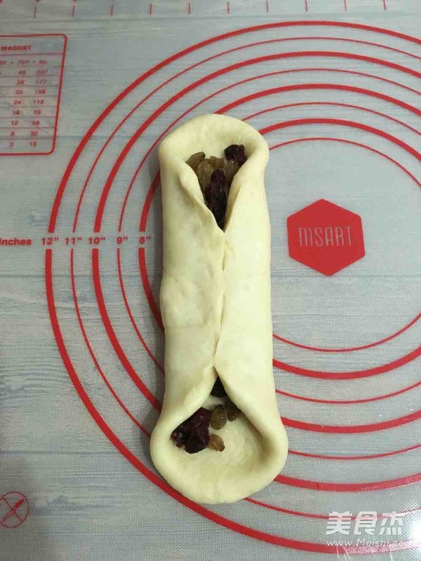 香浓椰香葡萄干面包