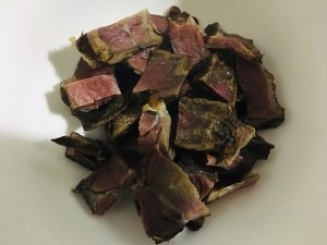 如何做泥蒿辣炒腊肉