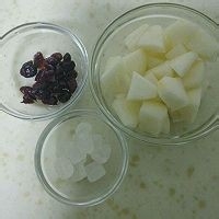 在家制作美味的桃胶银耳汤