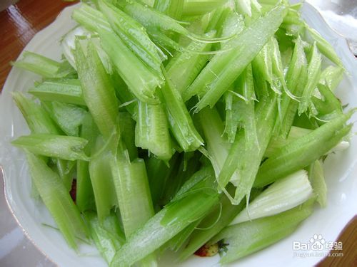 家常菜----西芹炒百合