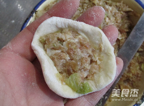 羊肉水煎包的做法