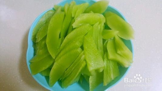 芦笋鸡蛋炒银耳