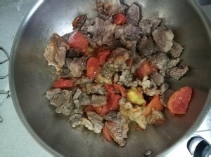 西红柿牛肉盖浇饭怎么做