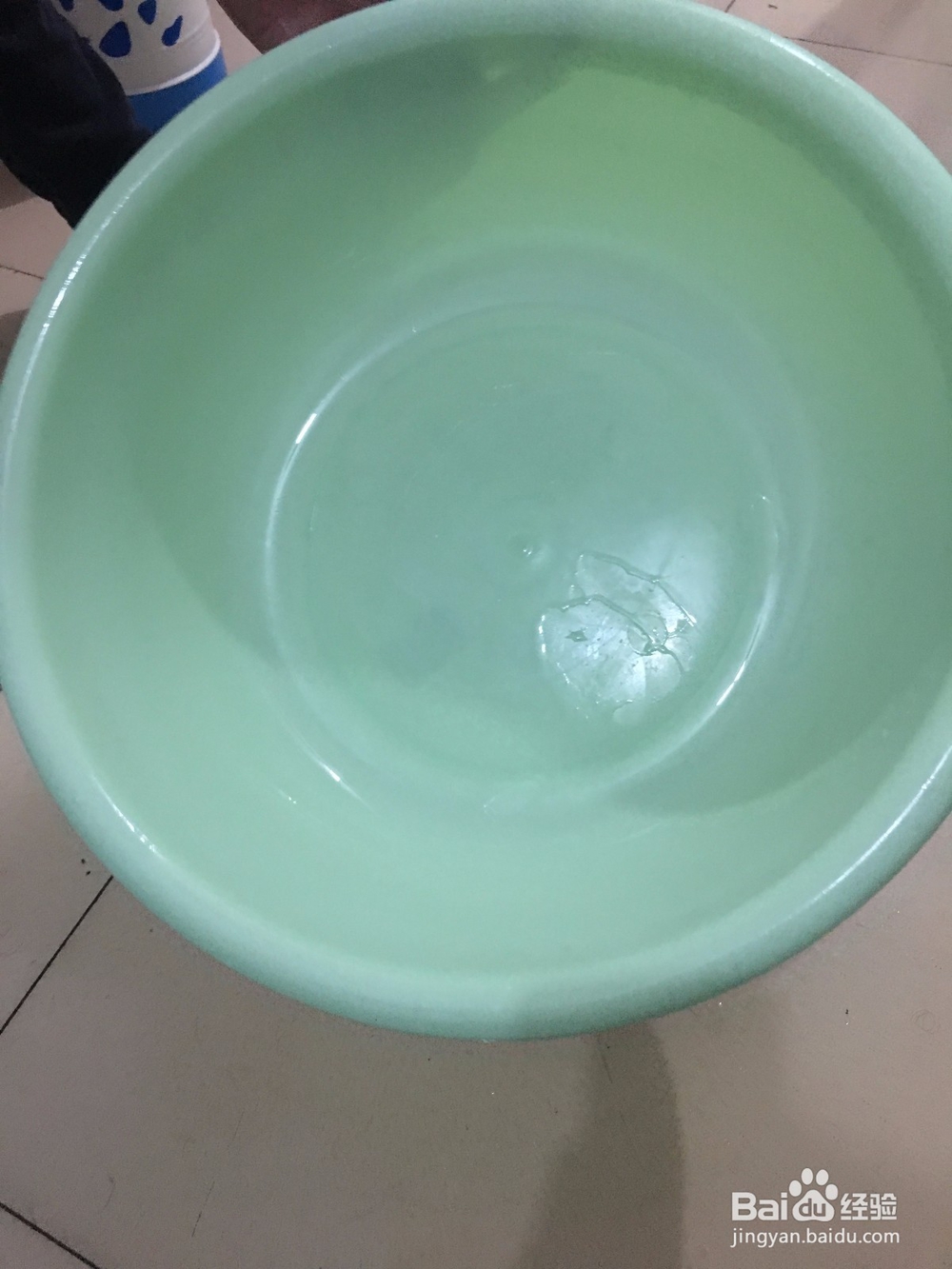 如何去除塑料盆上的油污
