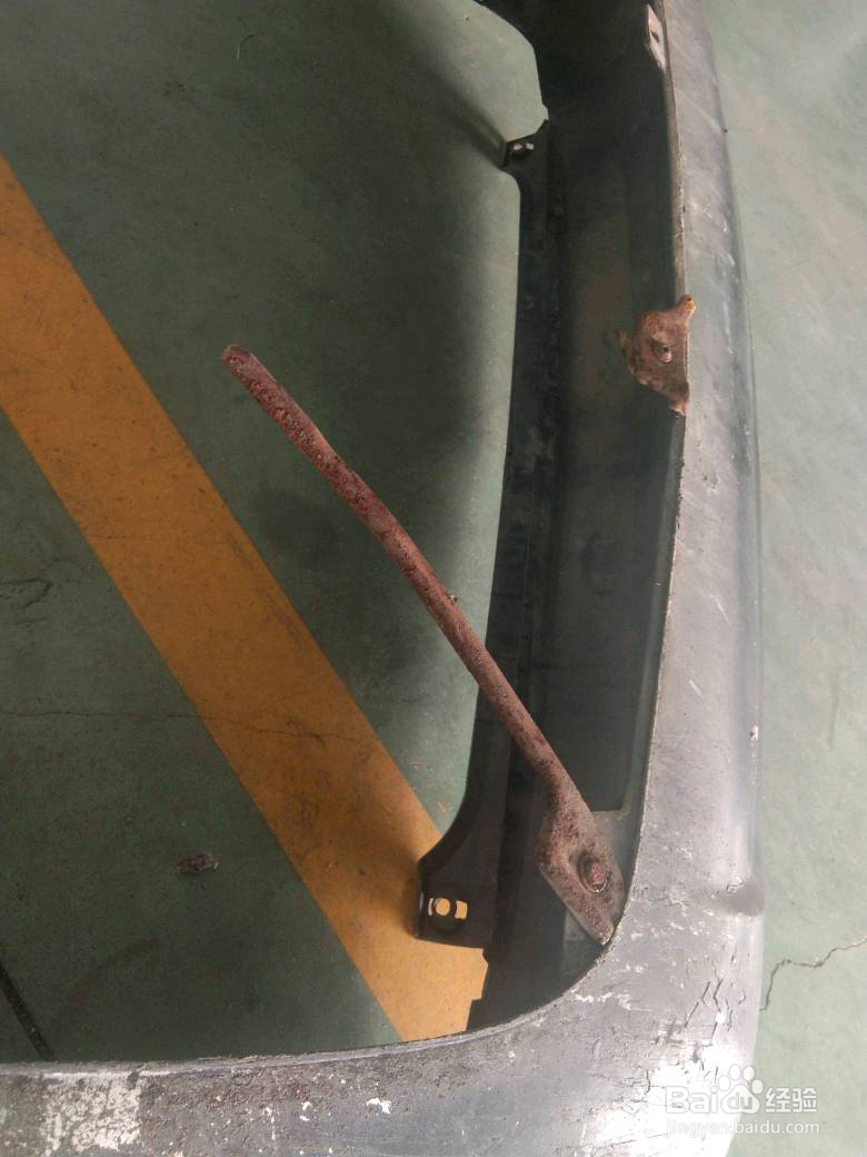 汽车前塑料保险杆破了怎么办