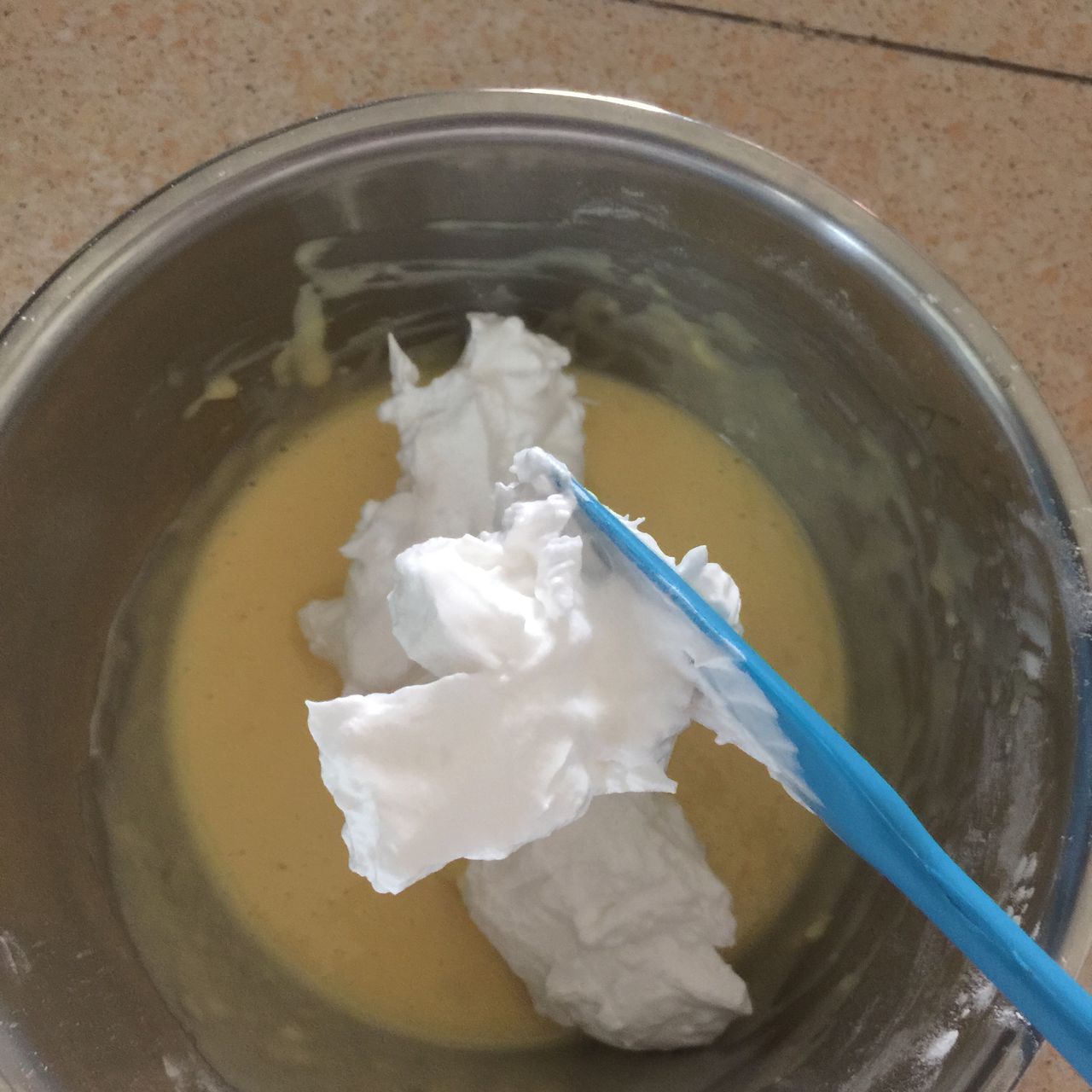 教你做水果味酸奶软蛋糕,好吃极了