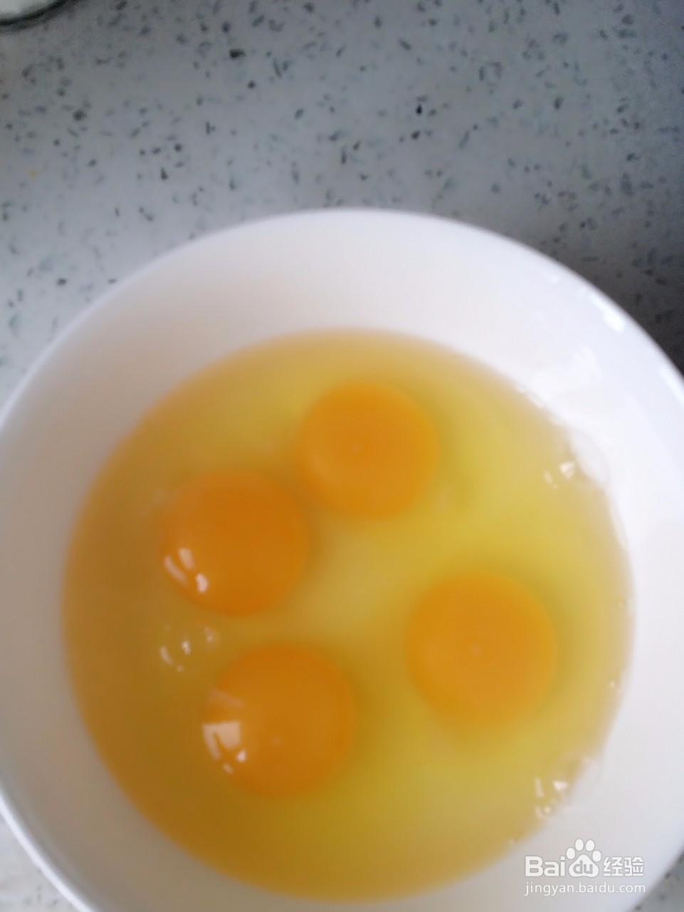 菠菜鸡蛋补铁有营养