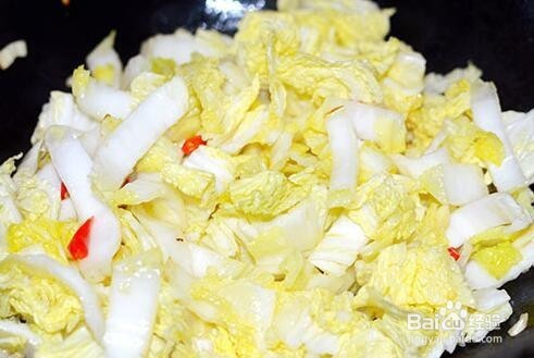白菜这样做真好吃，又酸又辣很下饭