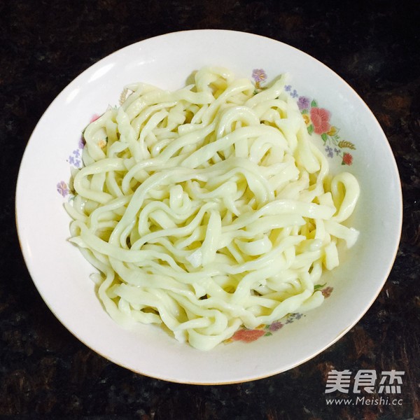 酱醋蛋拌面的做法