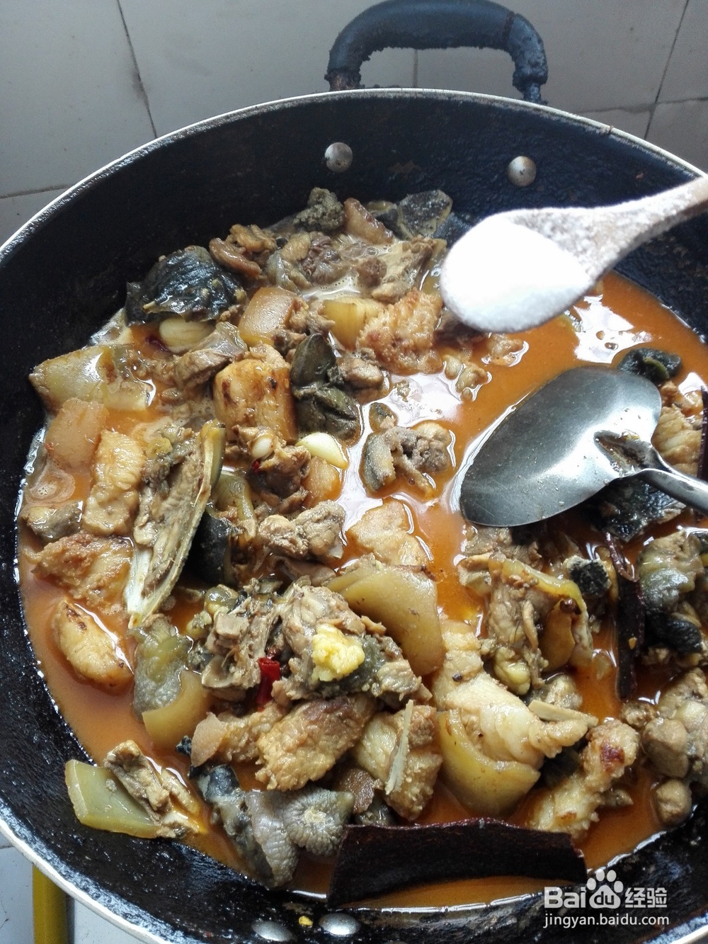 怎样制作五花肉烧甲鱼