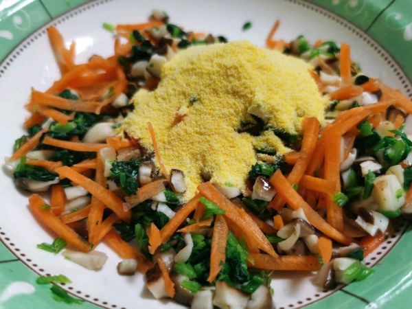 减脂玉米面菜团子