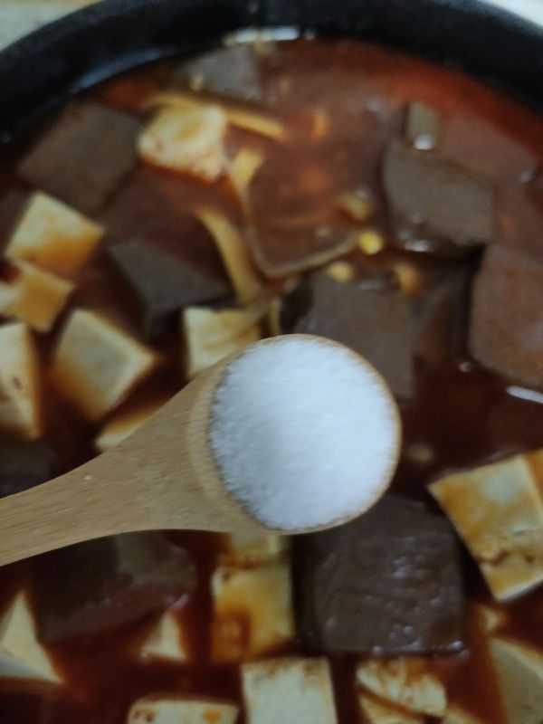 香辣鸭血豆腐锅
