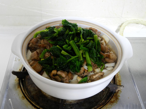 教你做香喷喷的菌香鸭腿煲仔饭，味道美极了