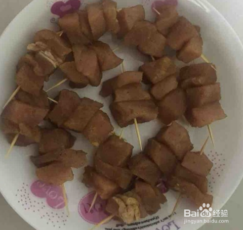 美味的炸牙签肉