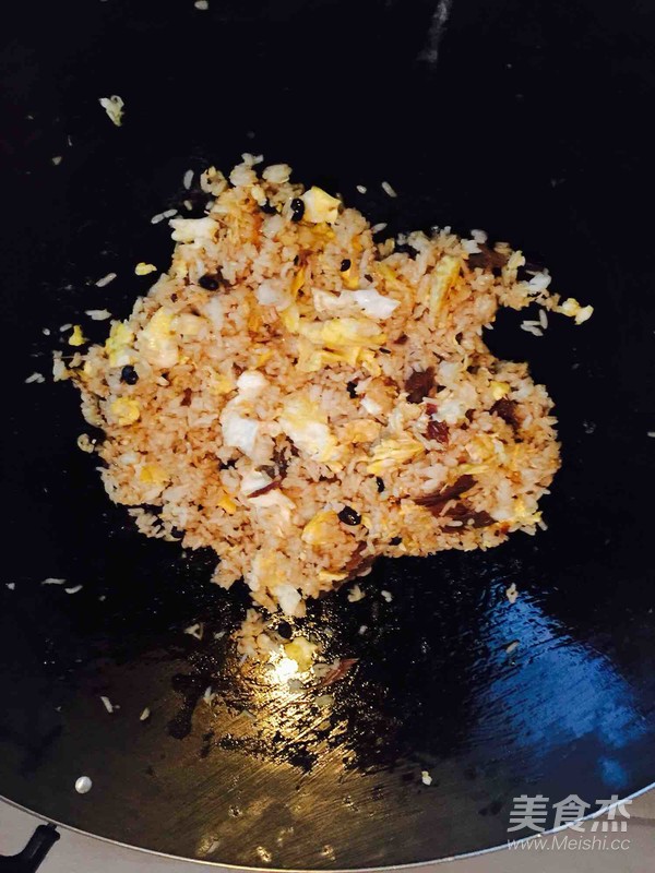 豆豉鲮鱼蛋炒饭