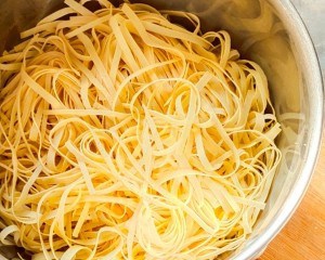 我喜欢的下饭菜【浓郁葱香味的香辣百叶丝】