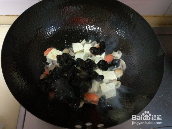 家常菜-木耳口蘑熘豆腐