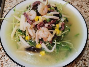 怎么做美味可口的火腿虾仁豆苗