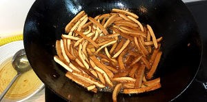 超级下饭香干肉丝的做法!